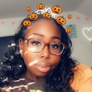 Meet your Posher, Christal